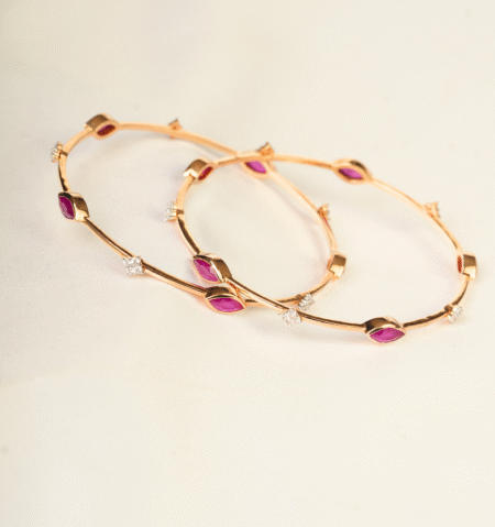 Stone Antique Bangles [ 20.410 Gram ] - 18Kt