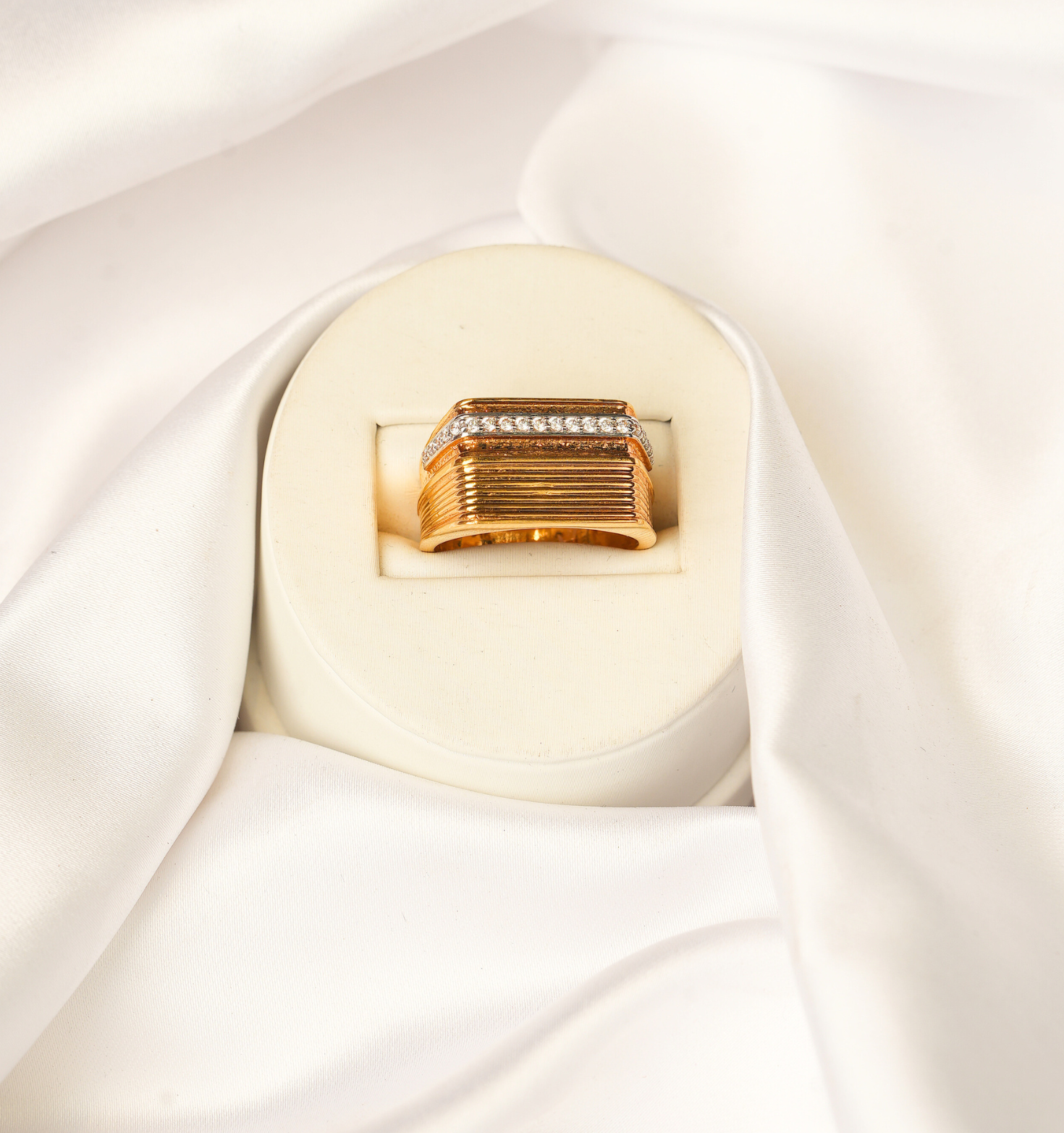 Gents Antique  Stone Ring  [ 8.890 Gram ] - 22Kt