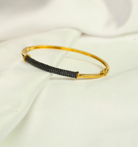 Ladies Kada [10.470 Gram ] - 18Kt
