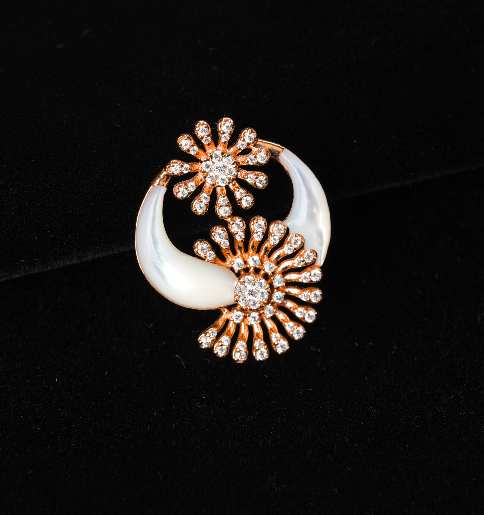 MOP Pendent [4.130 Gram ] 18kt