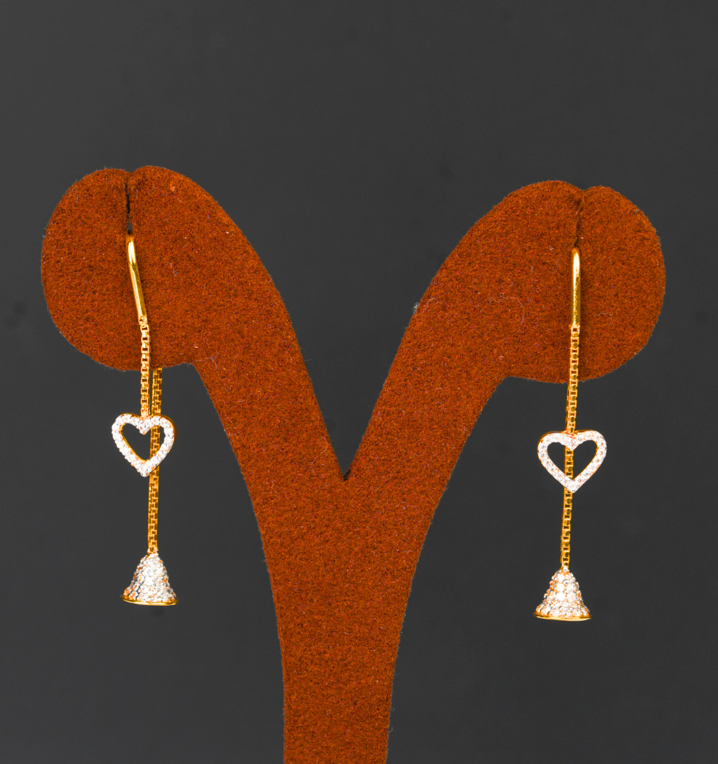 Suidhaga Stud[ 3.510 Gram ] 22kt