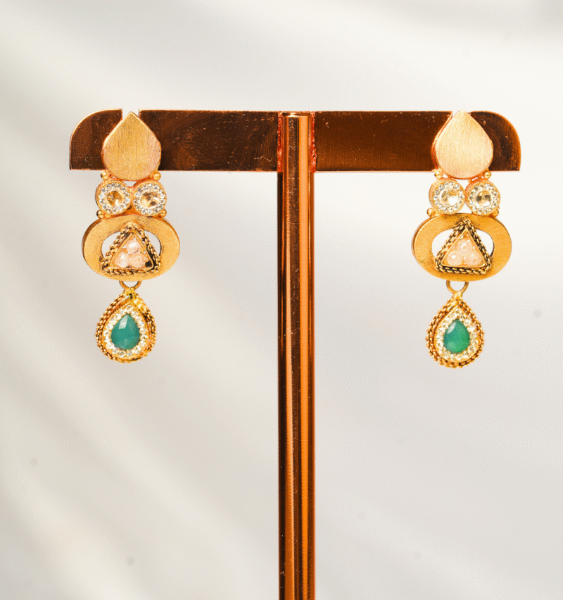Antique Stud [ 9.730 Gram ] - 22Kt