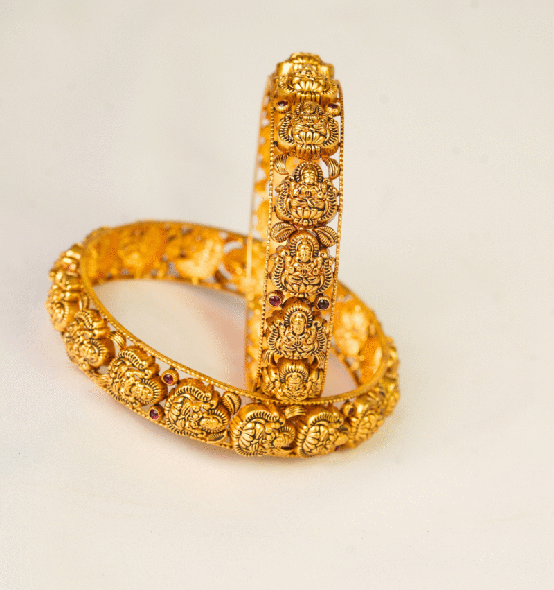 Antique Bangles [ 25.890 Gram ] - 22Kt - Image 2
