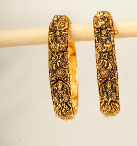 Antique Bangles [ 33.040  Gram ] - 22Kt