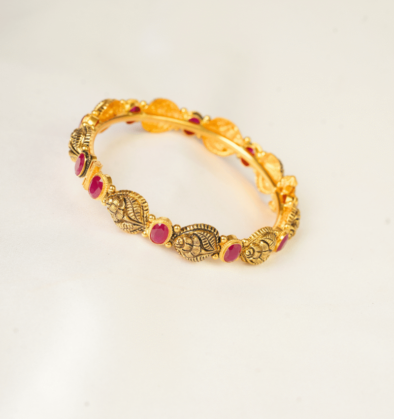 Antique Bangles [ 44.320 Gram ] - 22Kt - Image 3
